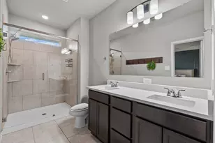 125 Austin Rd, Angleton, TX 77515 - Photo 16