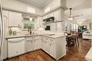 1609 Cherokee St, Deer Park, TX 77536 - Photo 12