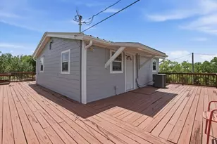 4416 Thompson St, Hitchcock, TX 77563 - Photo 8