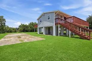 4416 Thompson St, Hitchcock, TX 77563 - Photo 4