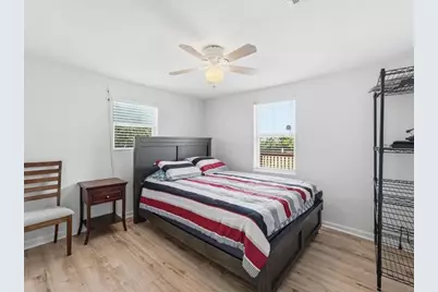 4416 Thompson Street, Hitchcock, TX 77563 - Photo 20