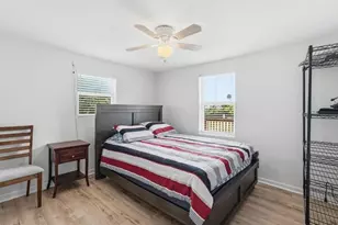4416 Thompson St, Hitchcock, TX 77563 - Photo 20