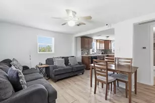 4416 Thompson St, Hitchcock, TX 77563 - Photo 10