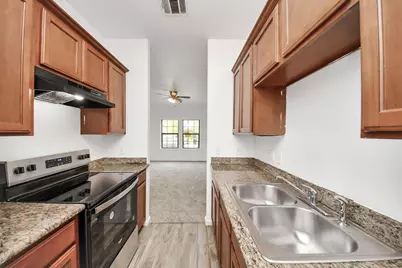 8115 Marcy Dr A/B Drive #A, Houston, TX 77033 - Photo 8