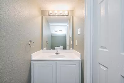 18 W Greenhill Terrace Place, The Woodlands, TX 77382 - Photo 6