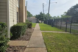 11710 Southlake Dr, Houston, TX 77077 - Photo 42