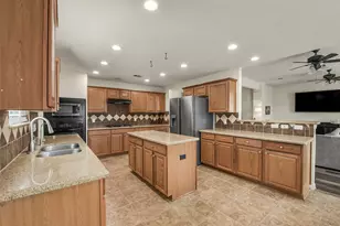 6815 Amistad Ct, Manvel, TX 77578 - Photo 12