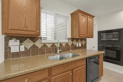 6815 Amistad Court, Manvel, TX 77578 - Photo 14