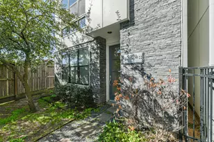 2824 Clay St, Houston, TX 77003 - Photo 2