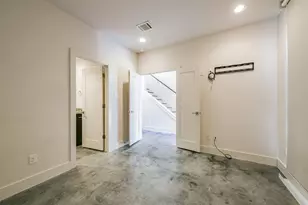 2824 Clay St, Houston, TX 77003 - Photo 6
