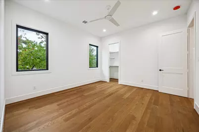 867 W 42nd Street, Houston, TX 77018 - Photo 22