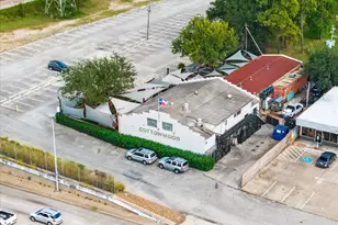 867 W 42nd St, Houston, TX 77018 - Photo 32