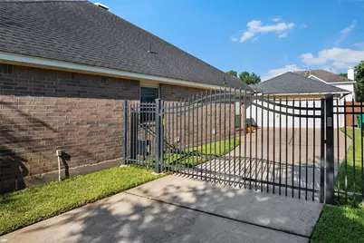 15503 Fairfield Falls Way, Cypress, TX 77433 - Photo 4