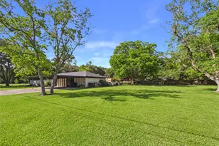 3037 County Rd 536, Alvin, TX 77511 - Photo 4