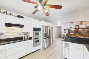 3037 County Rd 536, Alvin, TX 77511 - Photo 24
