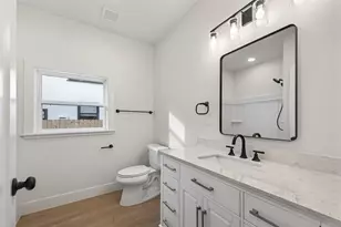 4413 Roseland St, Houston, TX 77006 - Photo 18