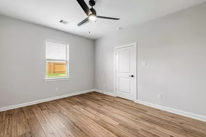 15765 Bayberry Trace Drive, Conroe, TX 77303 - Photo 10