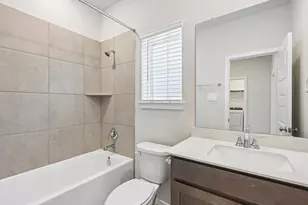 6328 Sapphire Ocean Dr, Houston, TX 77092 - Photo 2