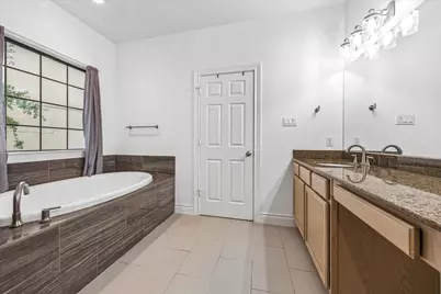 9044 Lakes At 610 Drive, Houston, TX 77054 - Photo 16