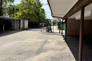 2574 Marilee Ln, Houston, TX 77057 - Photo 10