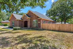 2215 Penick Rd, Waller, TX 77484 - Photo 2