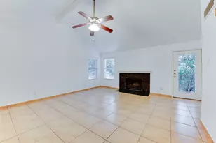 2021 Spenwick Dr, Houston, TX 77055 - Photo 2