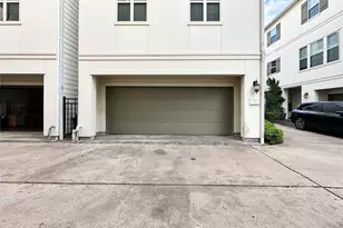 10 Hermann Park Ct, Houston, TX 77021 - Photo 2