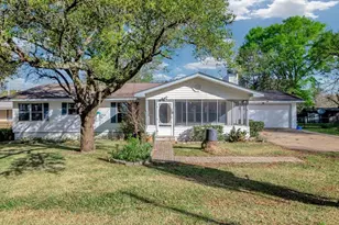224 County Rd 4674, Etoile, TX 75944 - Photo 1