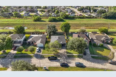 16614 W Ripple Ridge Drive, Houston, TX 77053 - Photo 28