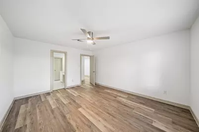 16614 W Ripple Ridge Drive, Houston, TX 77053 - Photo 12