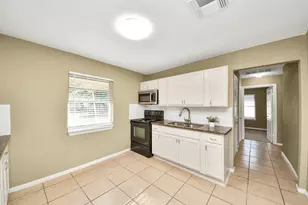 10117 Dulcimer St, Houston, TX 77051 - Photo 18