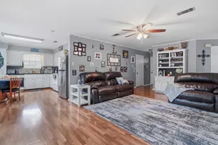 3007 Brook Dr, Huntsville, TX 77340 - Photo 10