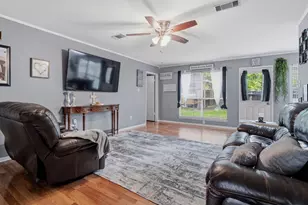 3007 Brook Dr, Huntsville, TX 77340 - Photo 6