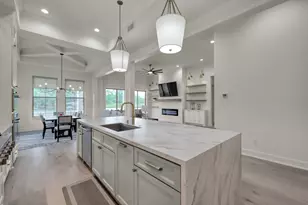 6859 Kingston Cove Ln, Willis, TX 77318 - Photo 20