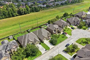 6214 Pinewood Heights Dr, Spring, TX 77389 - Photo 2