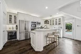 2405 Brun St, Houston, TX 77019 - Photo 2