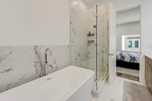 5839 Dolores St, Houston, TX 77057 - Photo 20