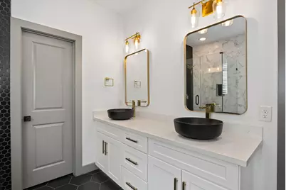 731 E 40th Street, Houston, TX 77022 - Photo 18