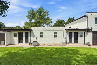 1919 20th Street, Huntsville, TX 77340 - Photo 1