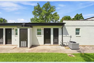 1919 20th Street, Huntsville, TX 77340 - Photo 2