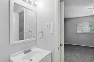 12614 Chiswick Rd, Houston, TX 77047 - Photo 34