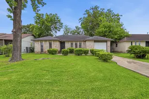 12614 Chiswick Rd, Houston, TX 77047 - Photo 2