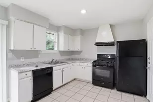 12614 Chiswick Rd, Houston, TX 77047 - Photo 16