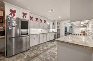 218 Beaumont Dr, Magnolia, TX 77354 - Photo 26