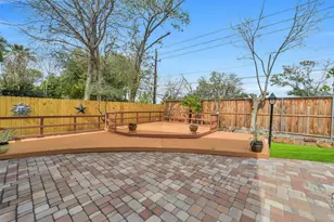 11422 Riverview Dr, Houston, TX 77077 - Photo 38