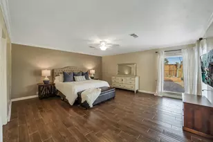 11422 Riverview Dr, Houston, TX 77077 - Photo 18