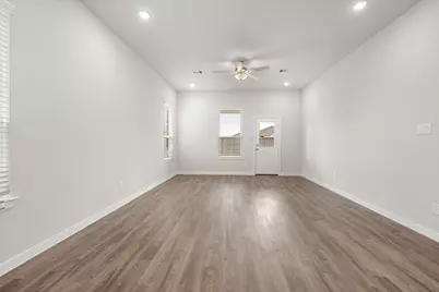 2221 Lake Mist Drive, Texas City, TX 77568 - Photo 8