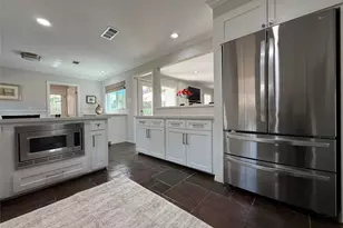 4326 Briarbend Dr, Houston, TX 77035 - Photo 8