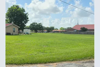 3205 Avenue E, Bay City, TX 77414 - Photo 4