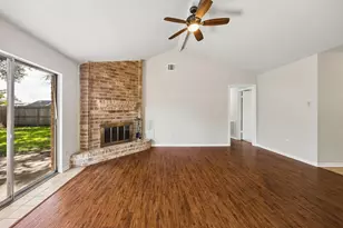1605 Cypress Hollow St, Pearland, TX 77581 - Photo 8